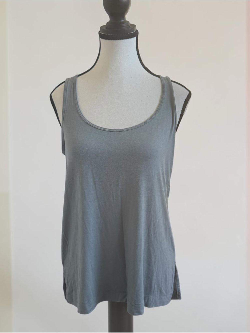 New with Tags, Marla Wynn Layers , Sage Green tank top size small